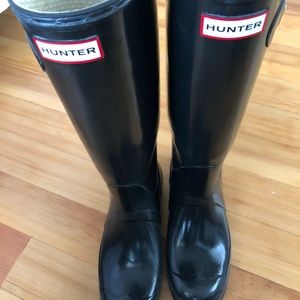 Tall hunter boots